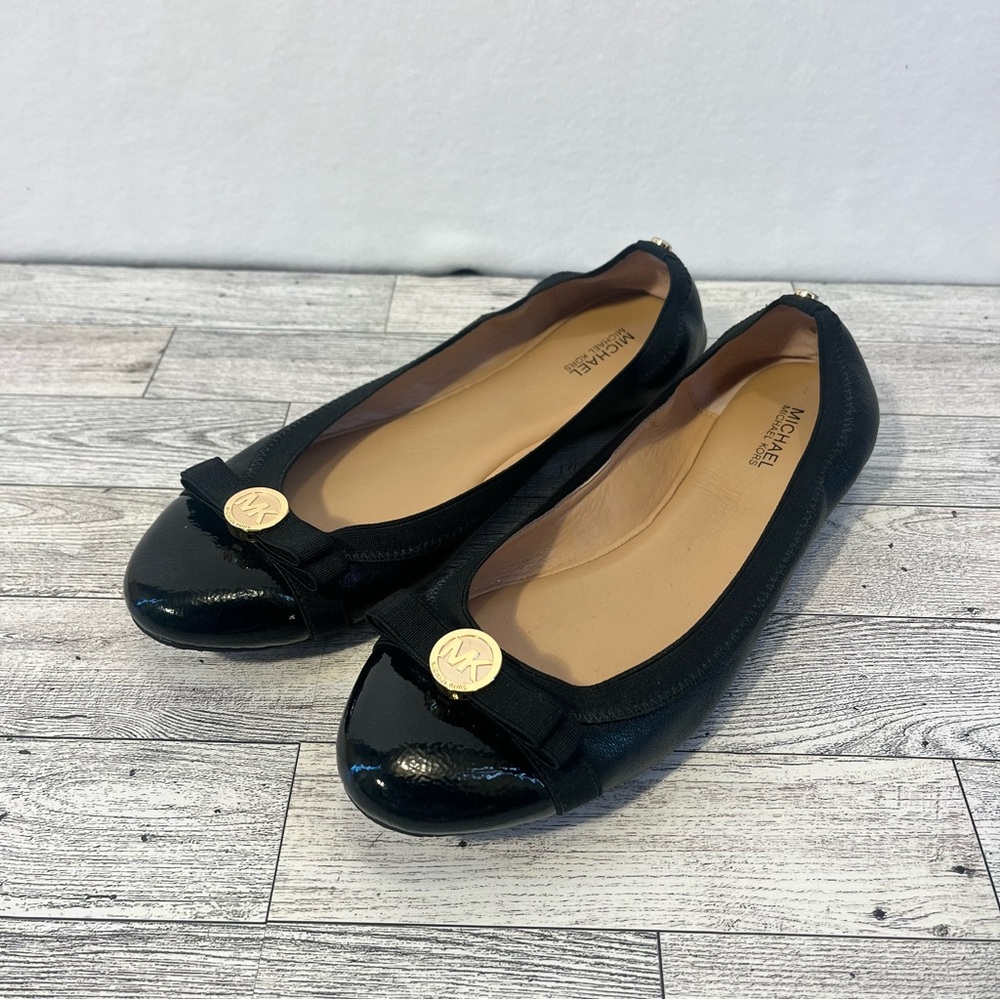 Michael Kors Ballet Flats Women’s SIZE 9 M Loafers Shoes Gold Logo, Bow BLACK